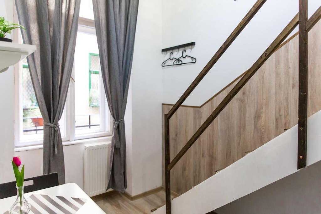 Appartamento Central Budget Lofts Budapest Esterno foto