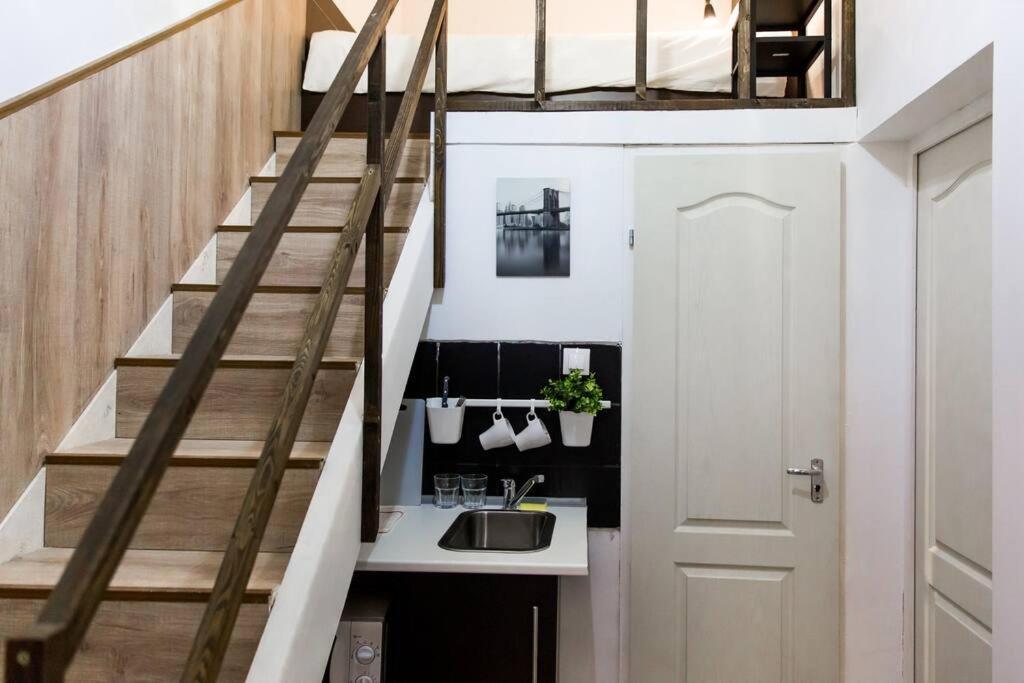 Appartamento Central Budget Lofts Budapest Esterno foto