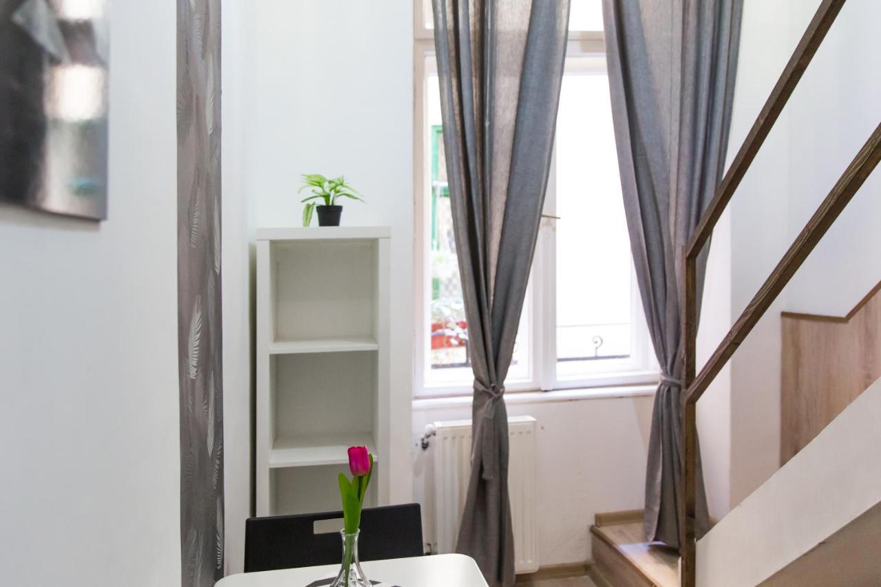 Appartamento Central Budget Lofts Budapest Esterno foto